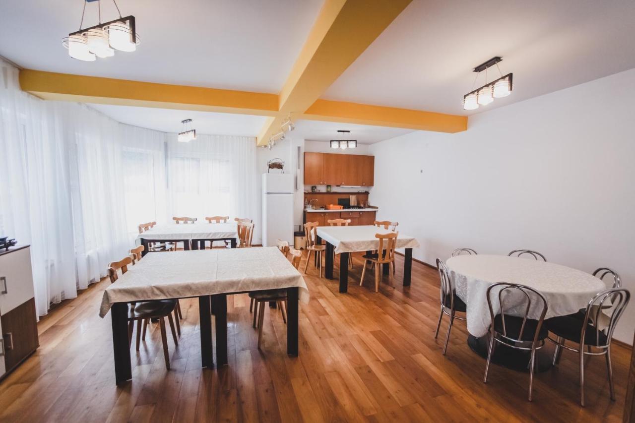 La Padure Pensiune-Restaurant Novaci-Straini Bagian luar foto